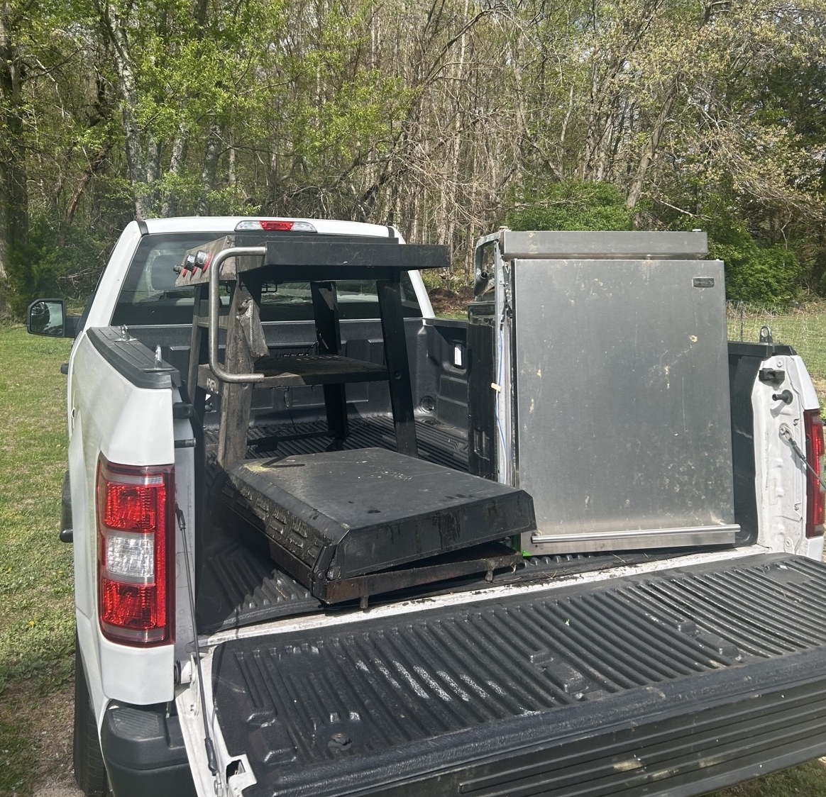 Scrap metal and equipment removal service